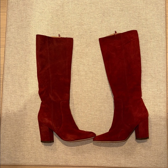 Bettye Muller Suede Cranberry Knee-High Women's Boots Size 38 1/2 - Picture 3 of 9